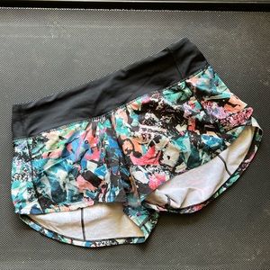 Lululemon Speed Up 2.5” short size 4